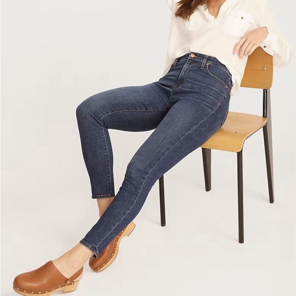 J. Crew - 30 Petite Curvy Toothpick Jean in Dryden Wash - Lightly Worn